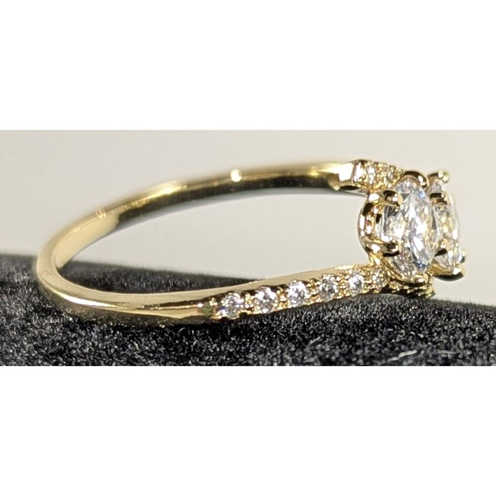 Clear Rhinestone Ring Size 9 - Picture 2 of 7